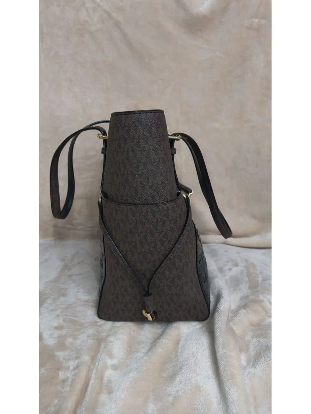 48. Michael Kors Voyager East/West Tote
